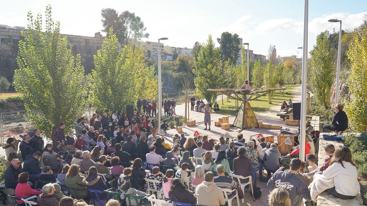 Representación en el parque de las Mamás Belgas en Ontinyent.