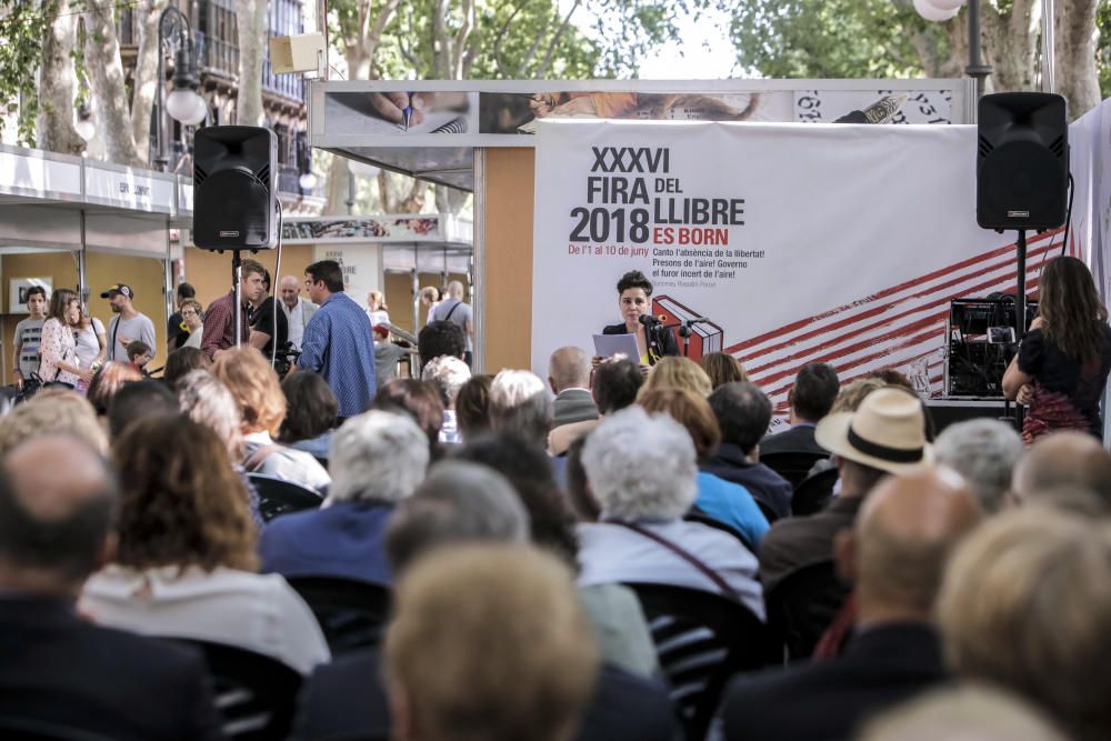 Laia Martínez inaugura la Fira del Llibre con una defensa de la libertad creativa