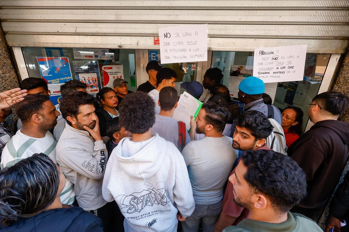 Las ONG exigen a Servicios Sociales de Valencia que firmen certificados de vulnerabilidad