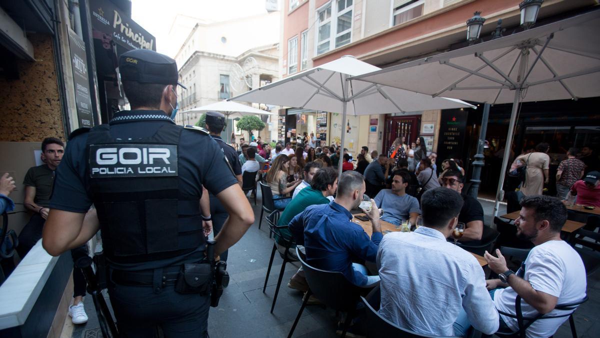 Control policial del tardeo en el entorno de Castaños, en una imagen de archivo