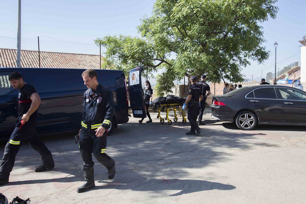 Encuentran muerto a un vecino de Lorca desaparecido encajado en el hueco entre dos casas