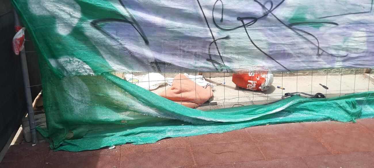 Denuncian suciedad en el parque Pino Apolinario, en Guanarteme