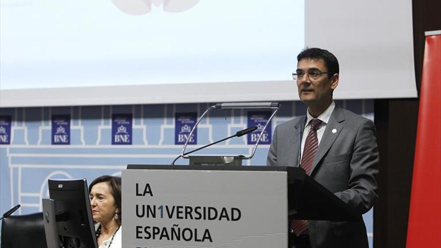 70.000 universitarios se quedan cada año sin beca porque no les llega la nota