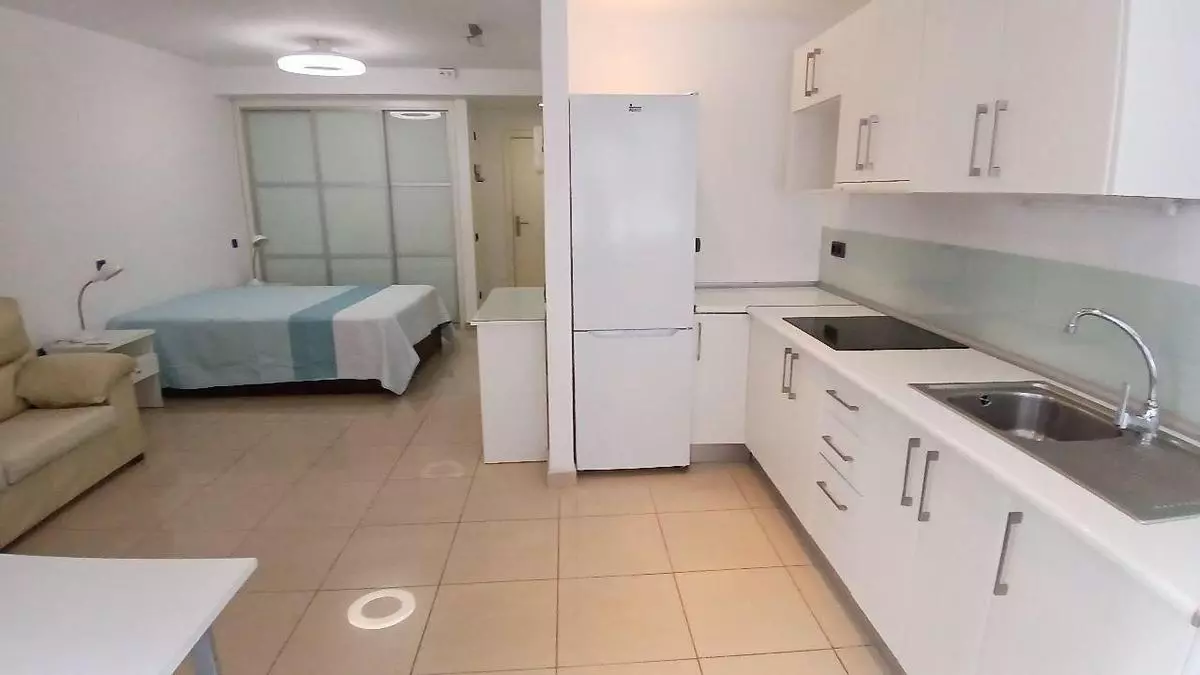 Oportunidad inmobiliaria en Las Palmas: precioso piso amueblado al lado de la playa por 750 euros