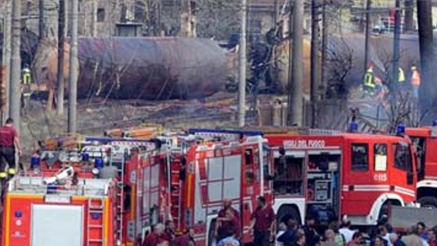 13 muertos y 36 heridos al explotar un tren que transportaba gas en Italia