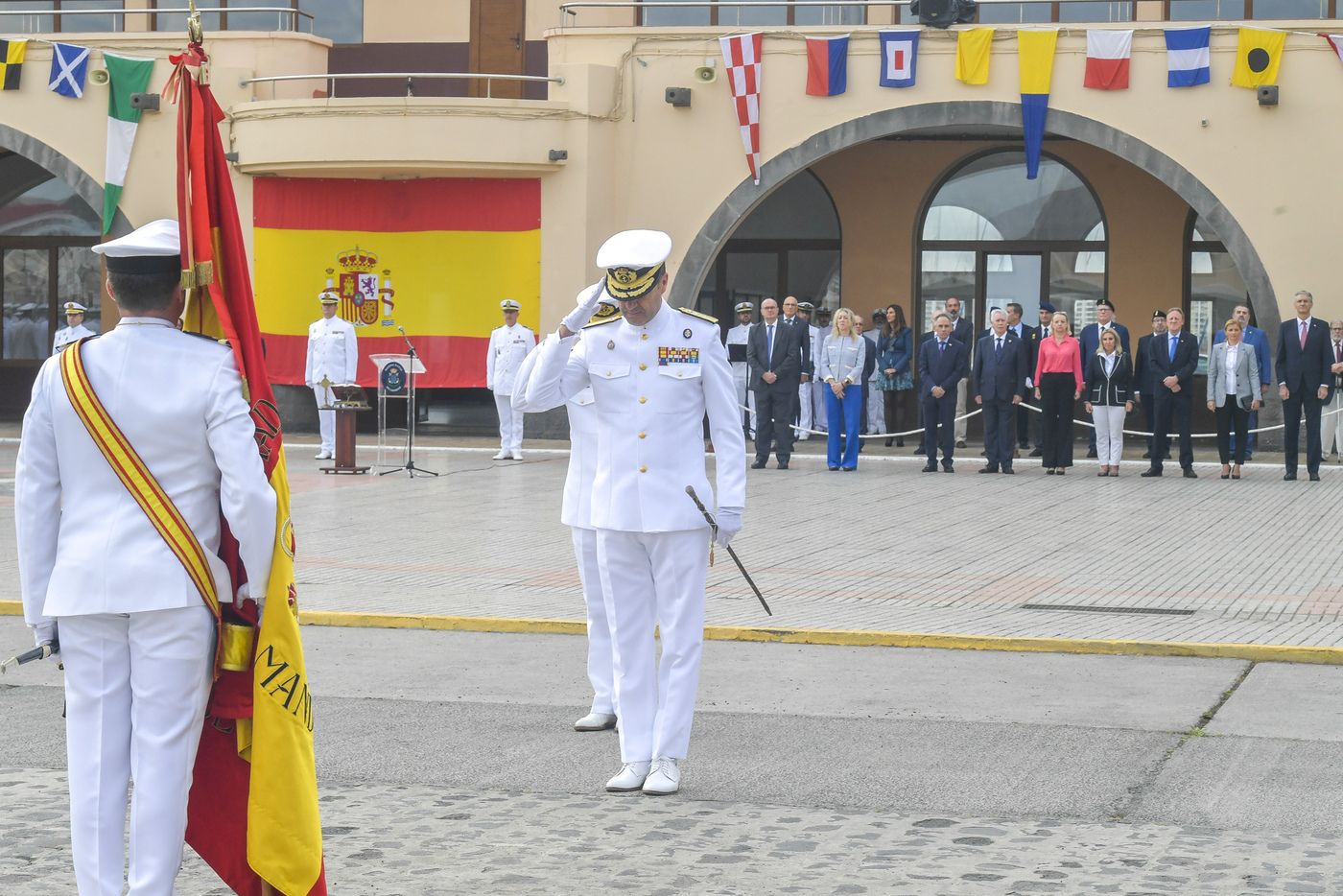 Toma de posesión de Santiago de Colsa, nuevo comandante almirante del Mando Naval de Canarias