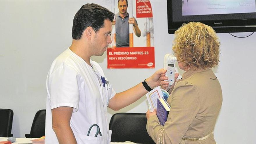 El fármaco con receta para dejar de fumar no llega a las farmacias de Castellón