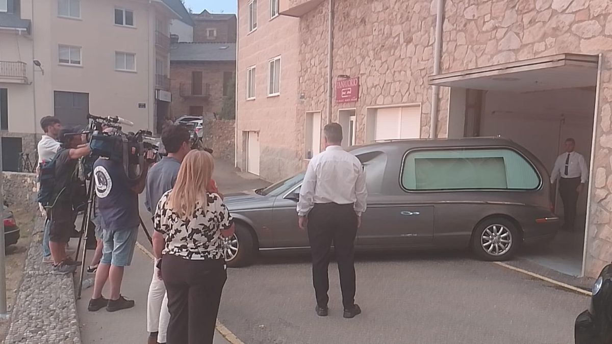 VÍDEO | Vehículos funerarios de Portugal recogen los restos mortales de Diogo Jota y su hermano