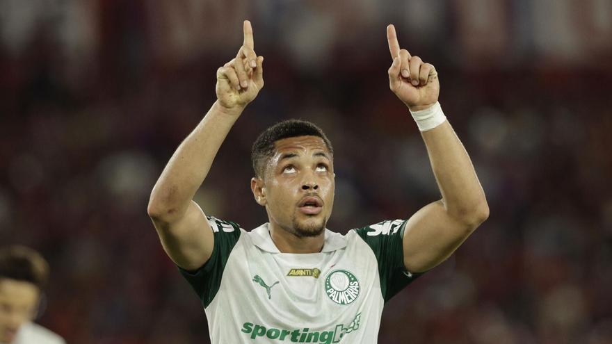 Vitor Roque, con el Palmeiras