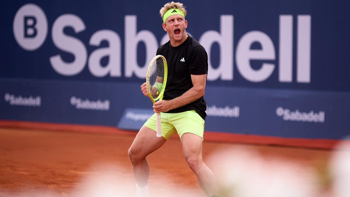 Alejandro Davidovich celebra ante Rublev