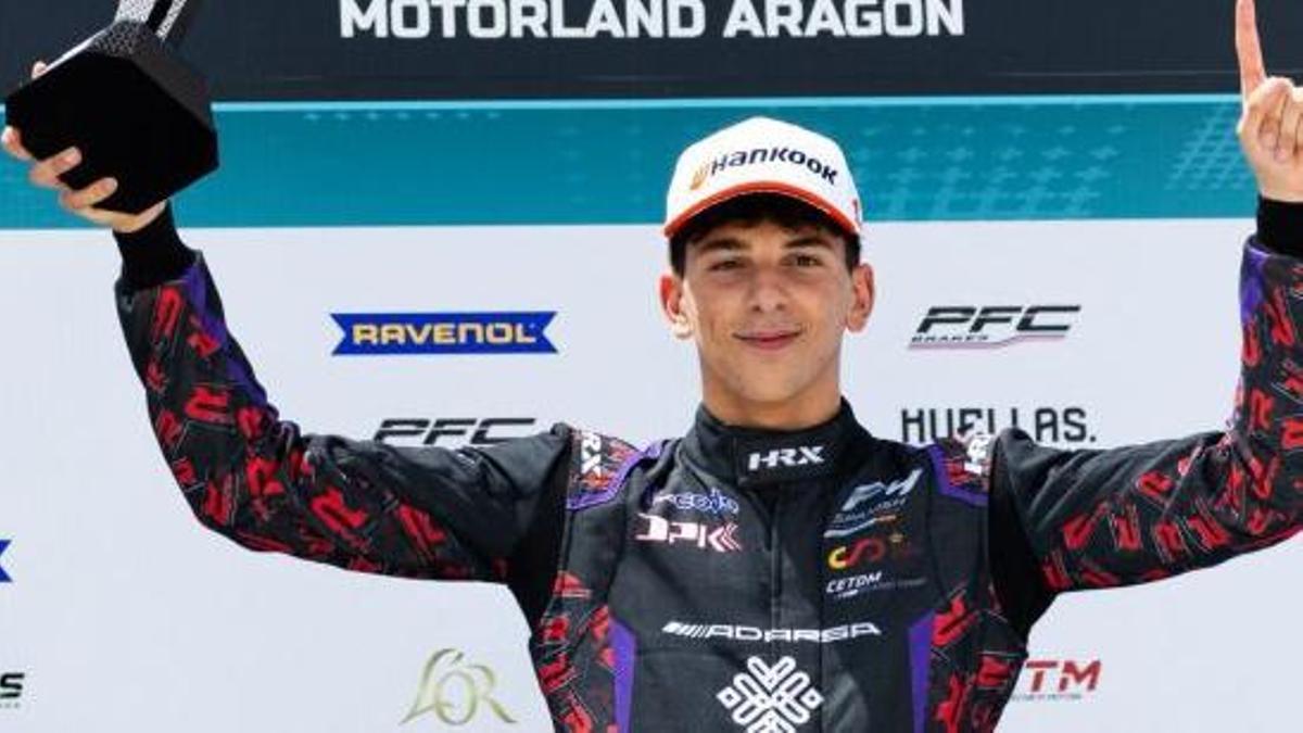 Nacho Tuñón, en lo más alto del podio de MotorLand en la prueba que ganó el sábado.