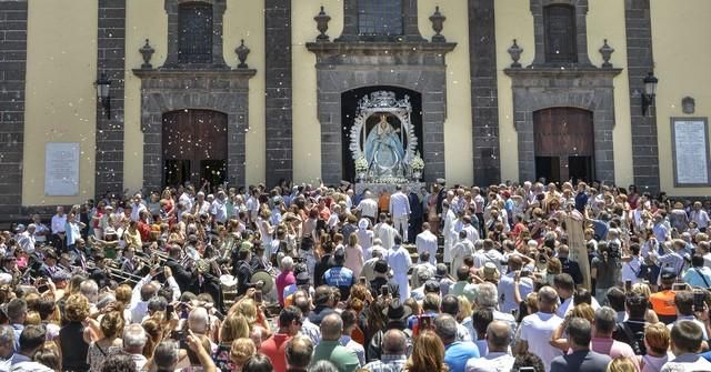 Procesión en Santa María de Guía