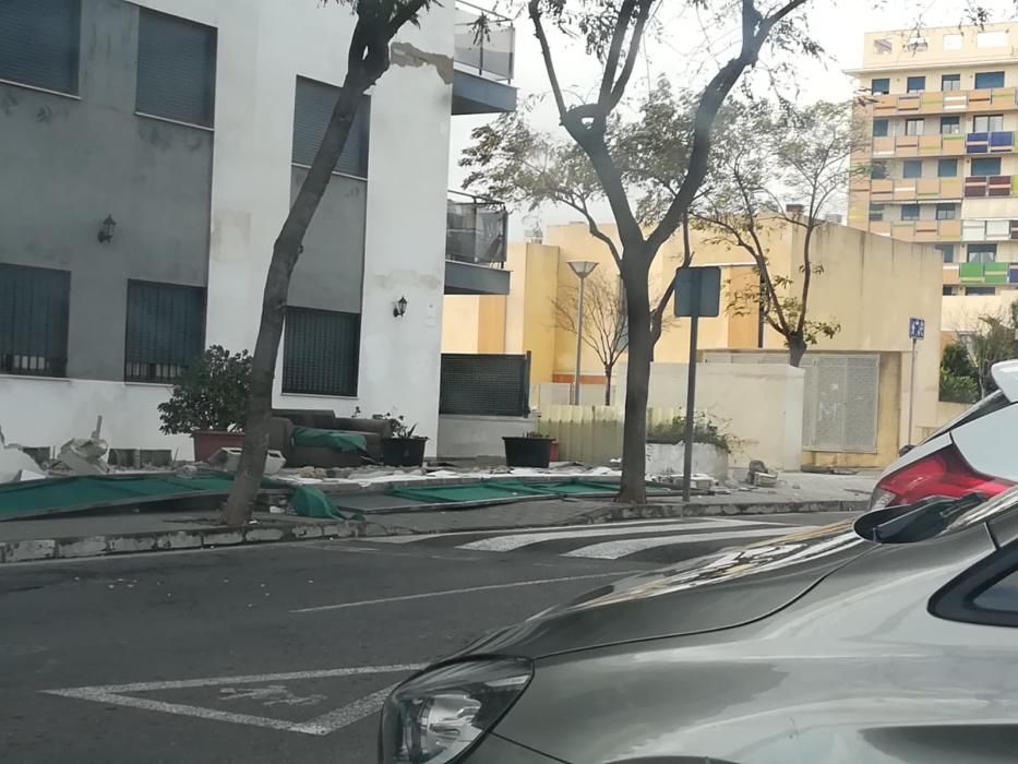 Caída de un muro en la calle el Puig de Paterna.