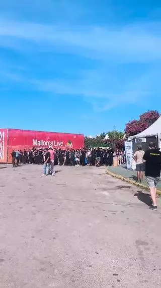 Guerra por las primeras filas: una avalancha de fans irrumple en el Mallorca Live Occident 2026 por la llegada de Aitana