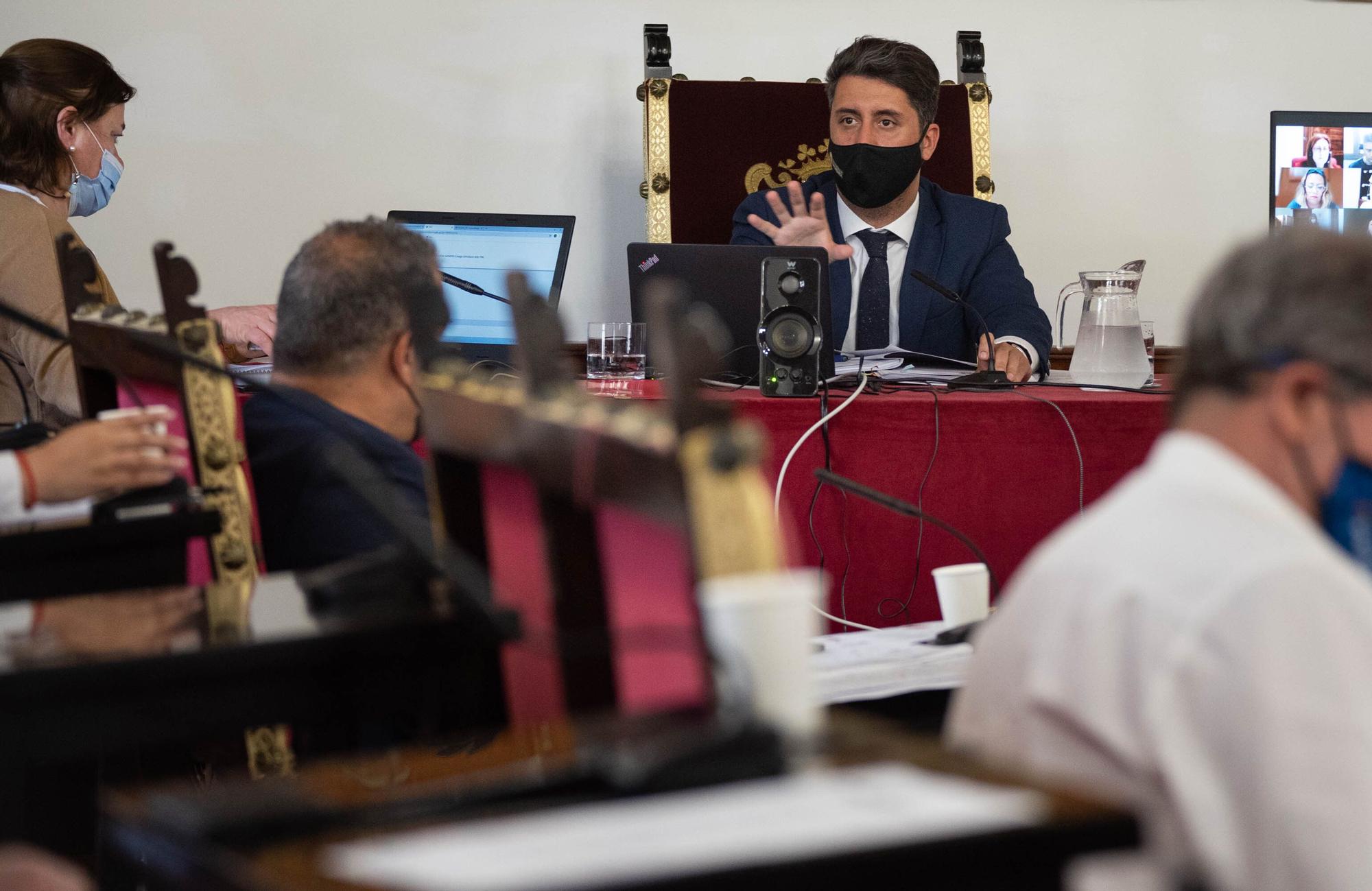 Pleno del Ayuntamiento de La Laguna correspondiente al mes de abril