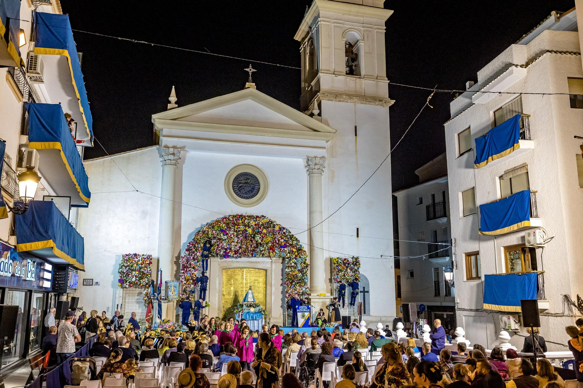 Ofrenda de flores a la Mare de Déu del Sofratge