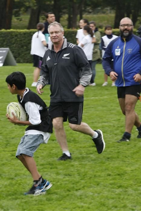 Los All Blacks dirigen un entrenamiento con alumnos en Gijón