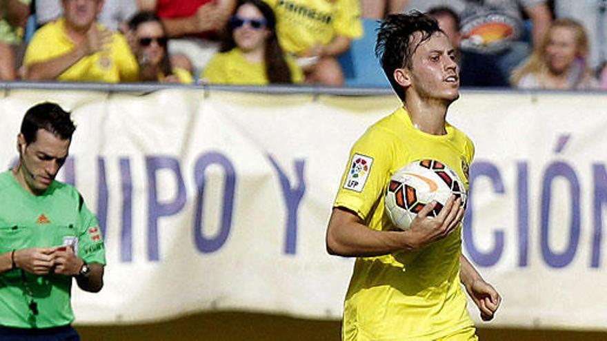 Espinosa celebra su gol ante el Rayo.