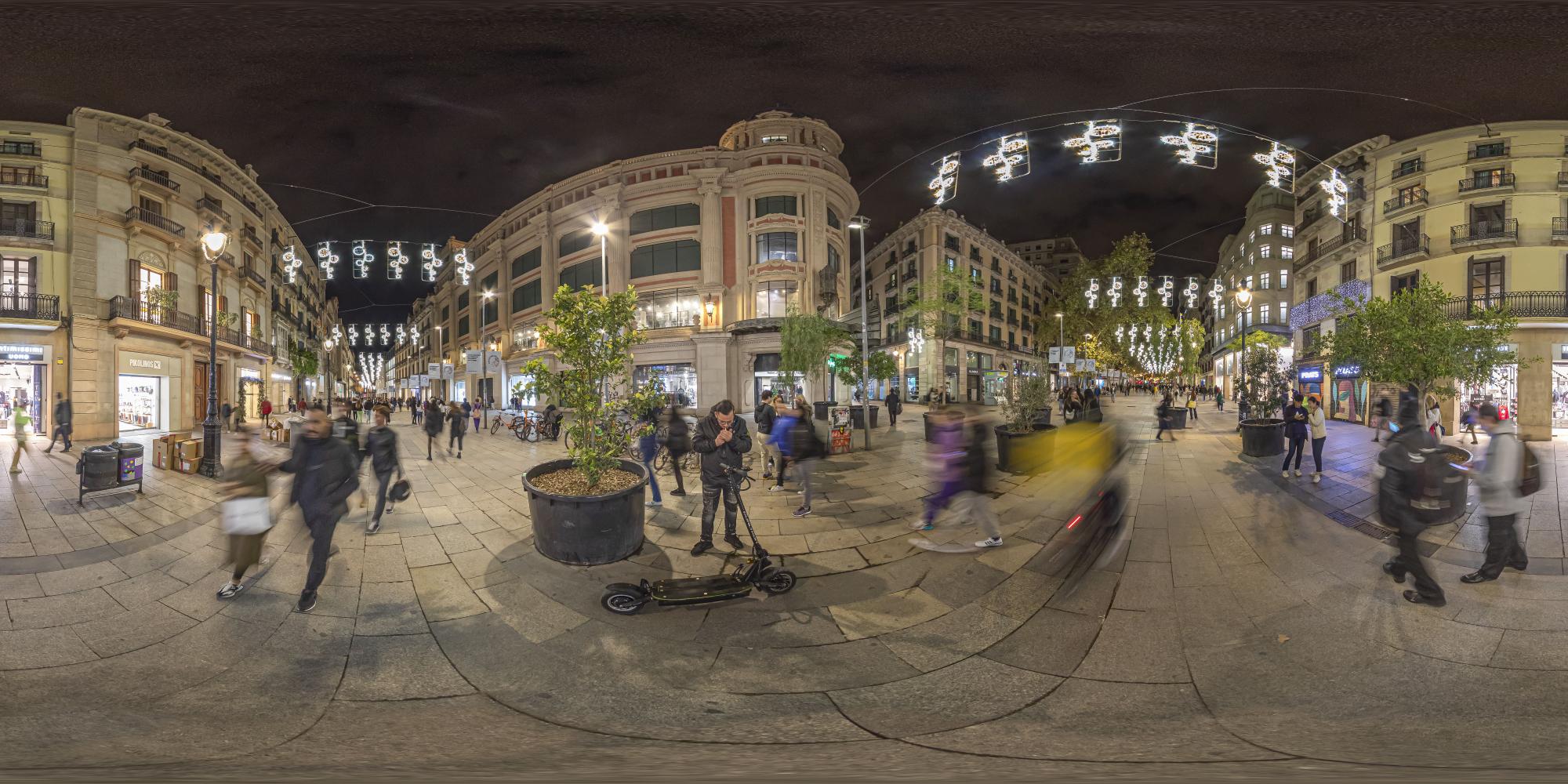 En imágenes: así brilla el alumbrado navideño de Barcelona