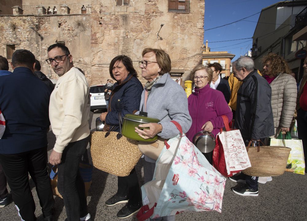 Reparto de Calderas en Albalat dels Tarongers el Día de la Purísima