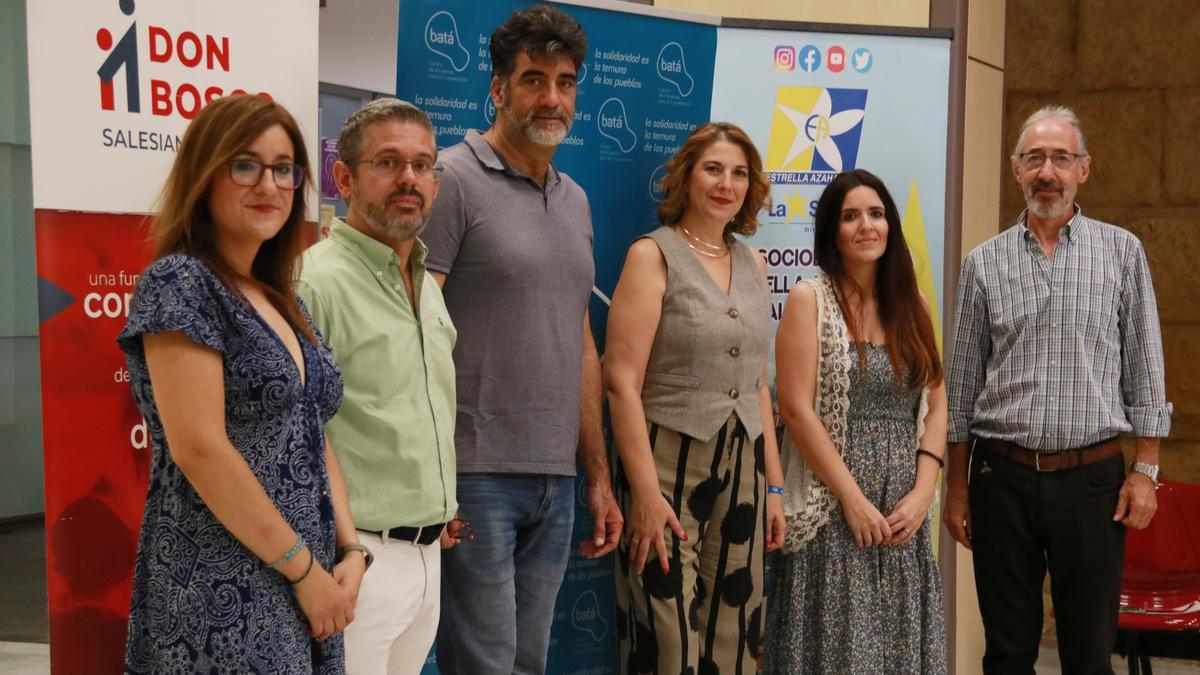 Eva Contador junto a los miembros de las entidades que llevarán a cabo del Plan Pipo en Córdoba.