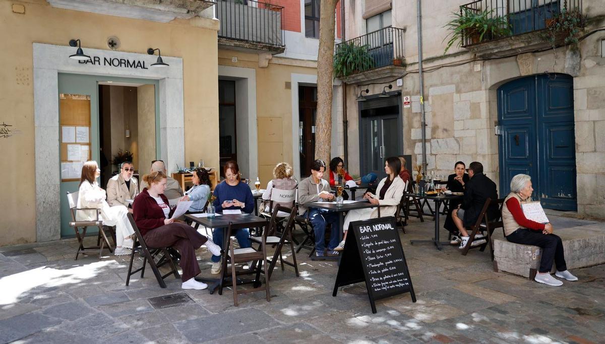 La terrassa del bar Normal dels germans Roca, aquest cap de setmana.