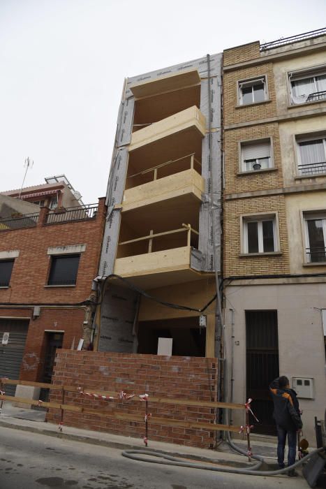 Construeixen a Manresa el primer bloc de pisos fet