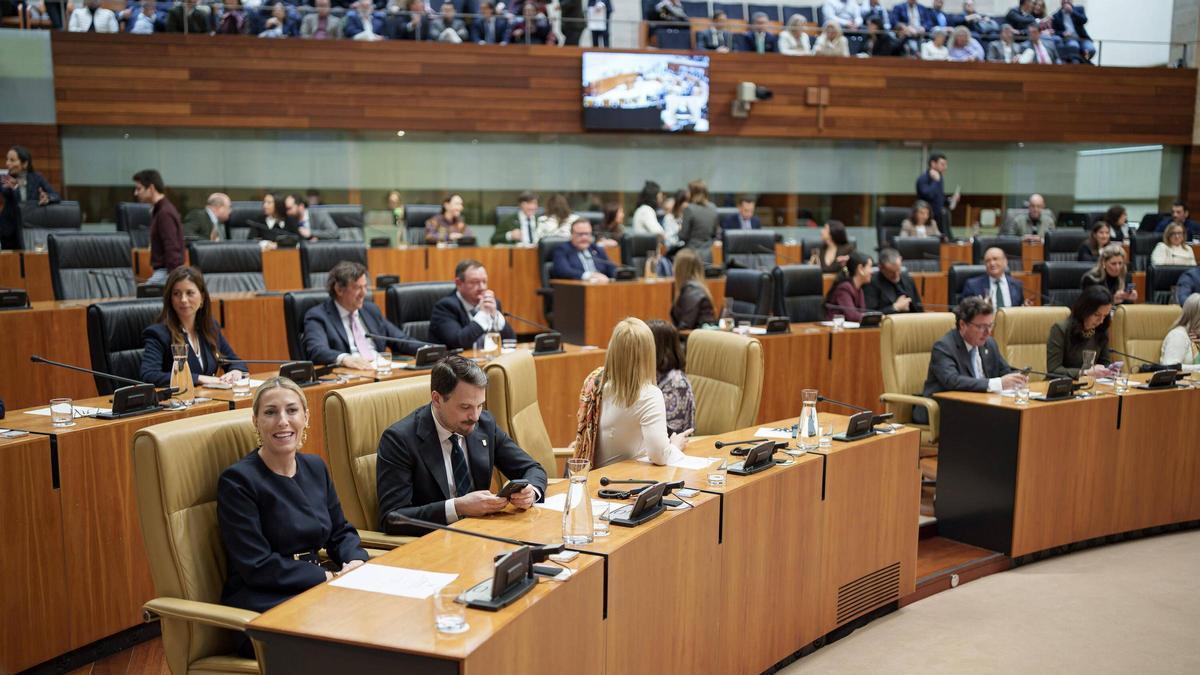 PSOE y Unidas por Extremadura piden a Guardiola que asuma su derrota:  Váyase con dignidad 