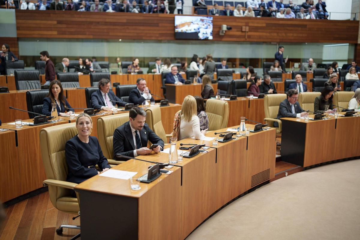 PSOE y Unidas por Extremadura piden a Guardiola que asuma su derrota: "Váyase con dignidad"