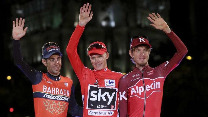 Nibali, Froome y Zakarin, en el podio final de La Castellana.