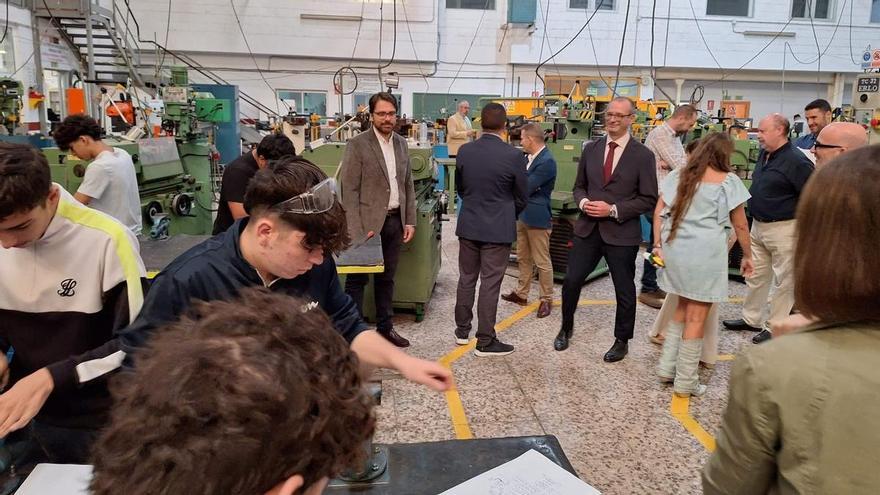 Visita de autoridades al CIFP Politécnico