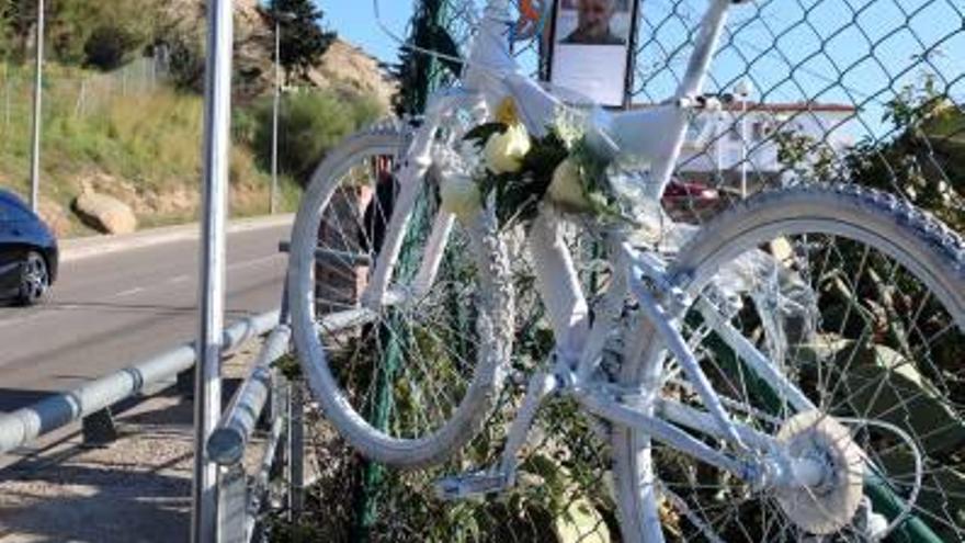 Homenatge al ciclista mort a Roses l&#039;any passat.