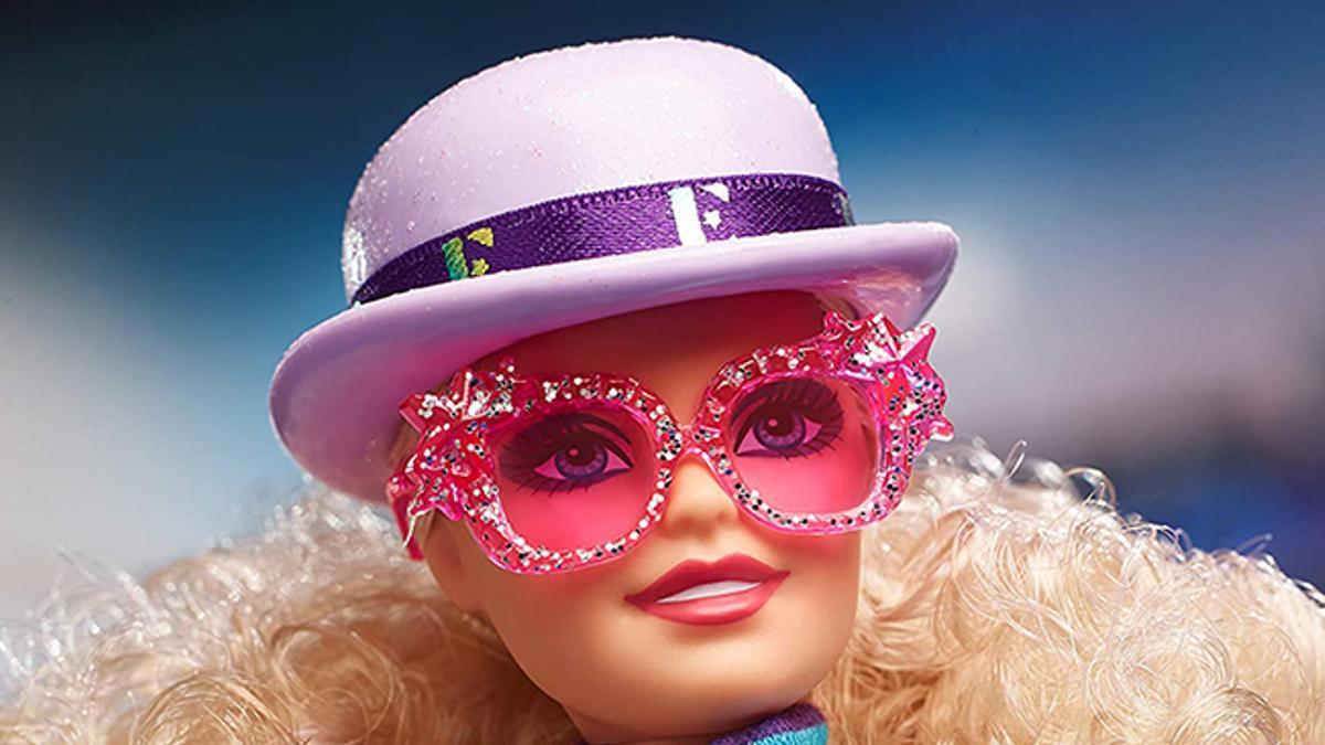 Primer plano de la Barbie de Elton John