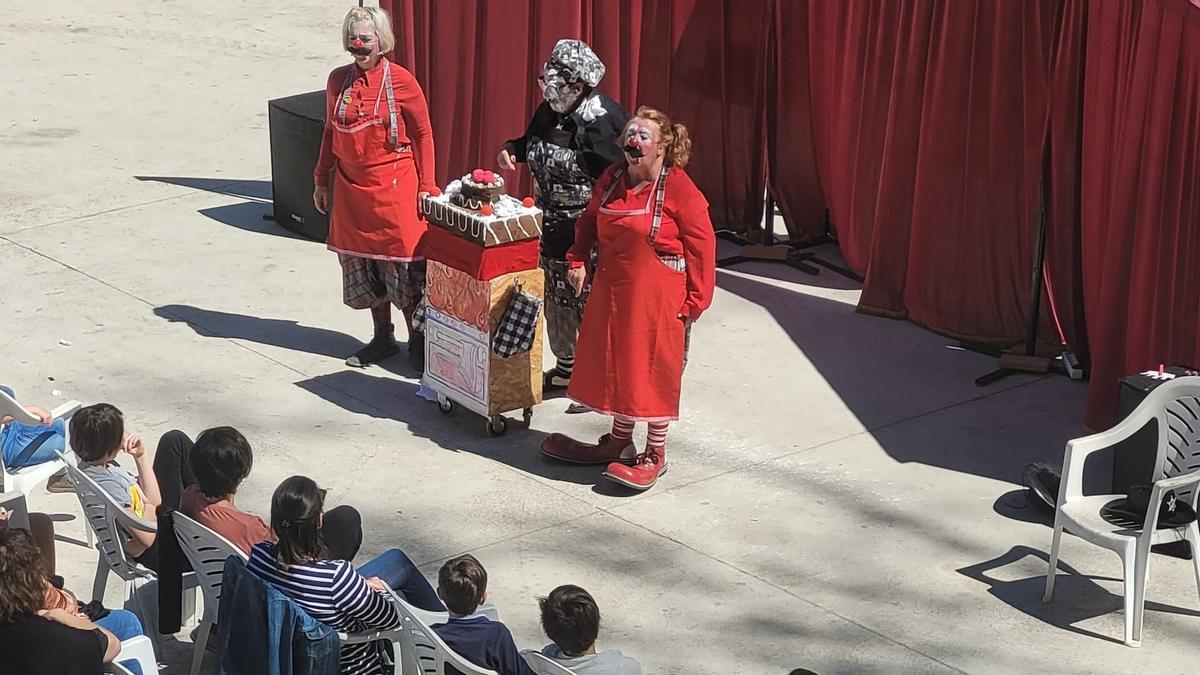 Espectáculo infantil dentro del Festival d'Humor Feminista Riu de Xàtiva celebrado en marzo.