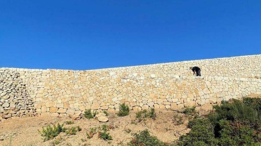 Acaban las obras de adecuación en los muros de ‘pedra en sec’ en sa Dragonera