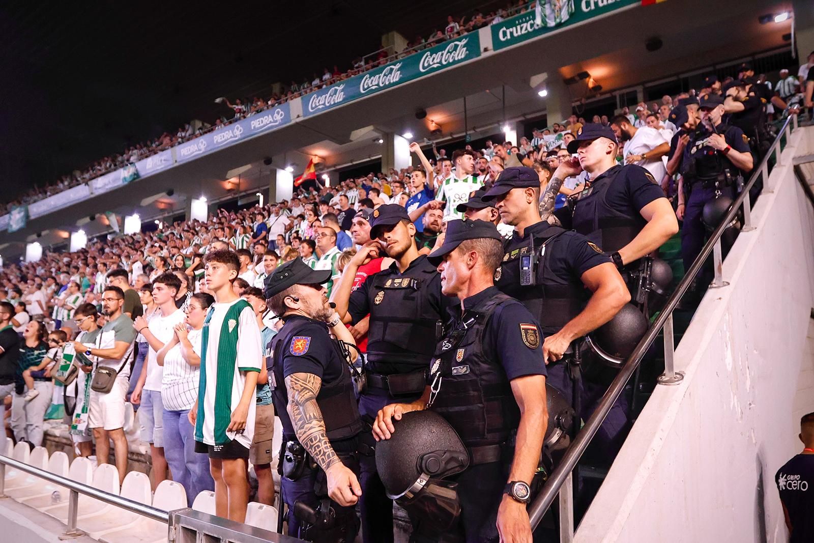 El Córdoba CF vuelve a Segunda / Las mejores imágenes de una noche para la historia