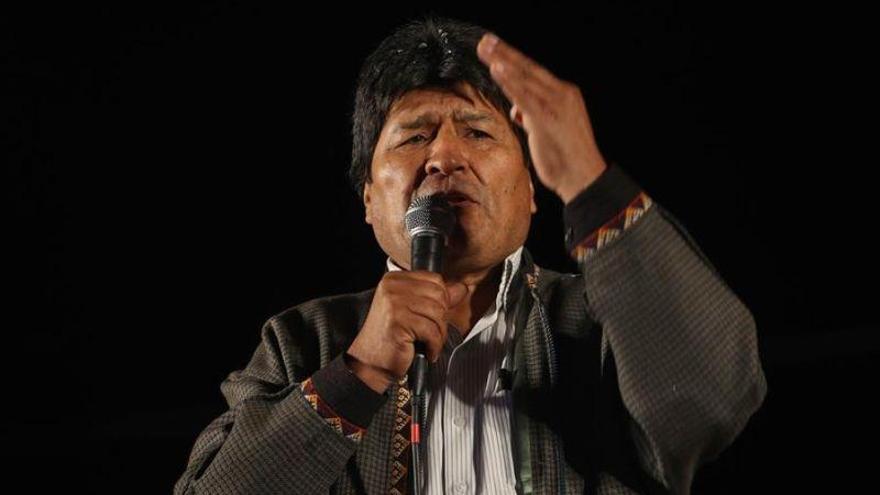 Evo Morales llega a Argentina y pide acogerse al estatus de refugiado político