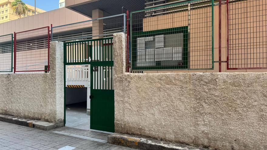 Padres protestan ante el cierre de un aula en una escuela infantil pública por falta de personal
