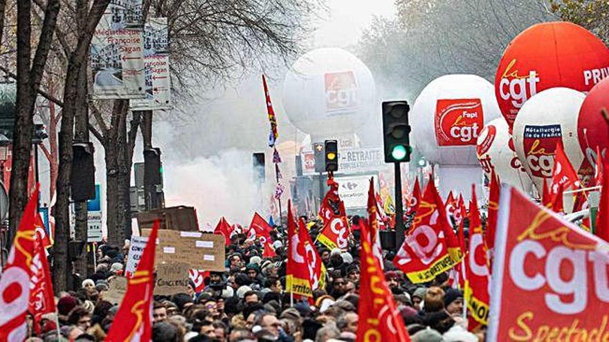 Protesta sindical contra la reforma laboral de Macron, dijous a París