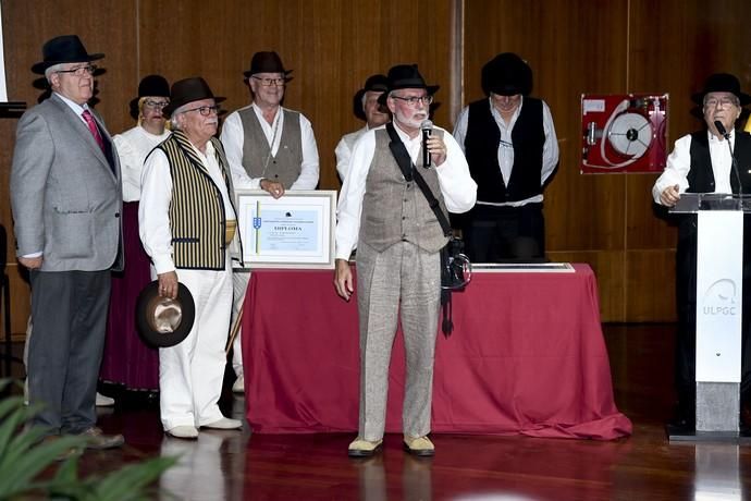 Entrega de los premios Cachorros de Honor