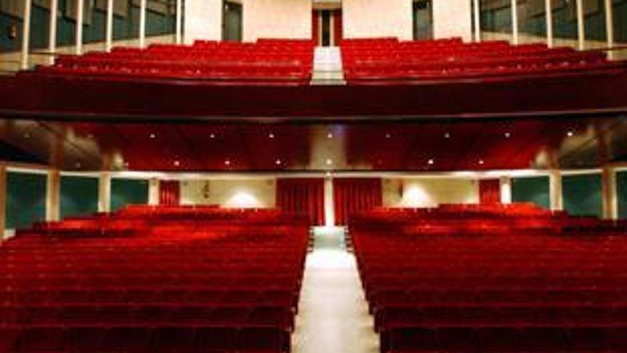 El teatro López de Ayala de Badajoz no reabrirá hasta que pueda garantizar la seguridad