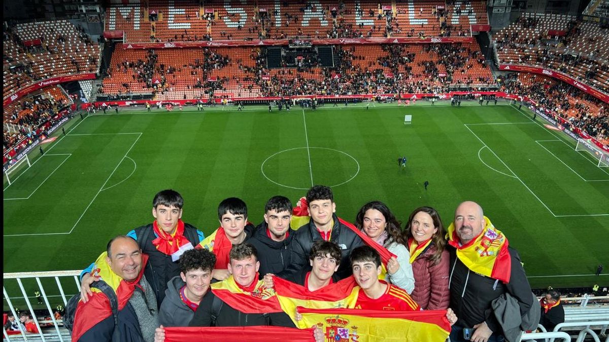 España - Píses Bajos: búscate en la grada de Mestalla.