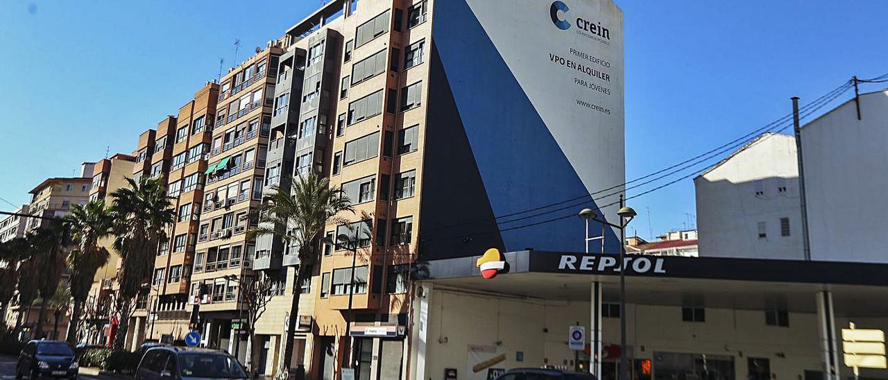 Edificio en València dedicado al alquiler de viviendas para jóvenes. | FRANCISCO CALABUIG