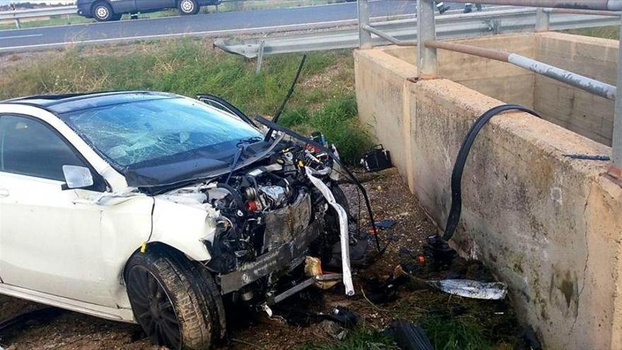 Una fallecida y cinco heridos graves en una jornada nefasta en carretera