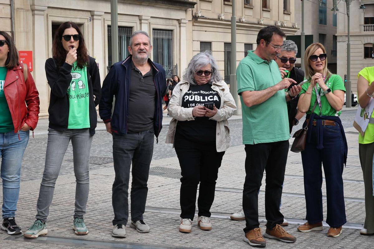 Imágenes de la concentración en Alcoy de la huelga educativa