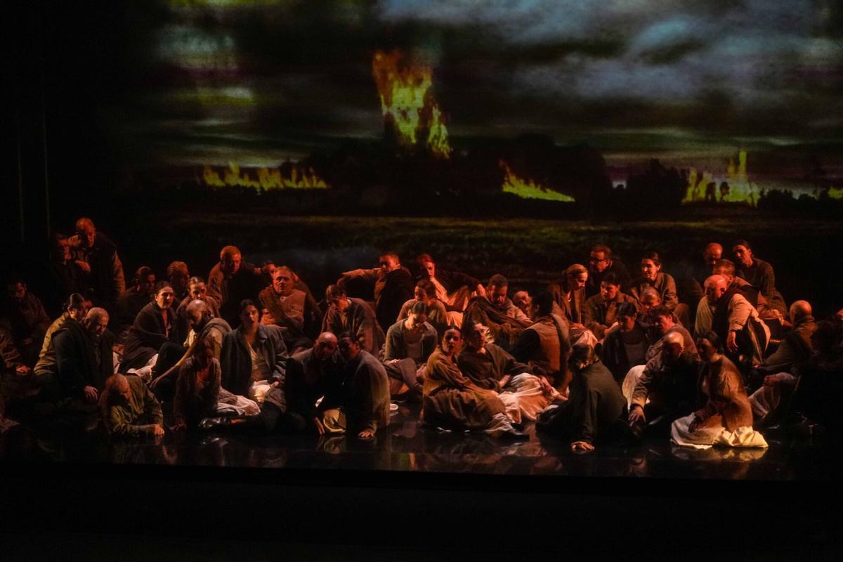 Córdoba estrena 'Macbeth' con ovación y lleno en el Gran Teatro