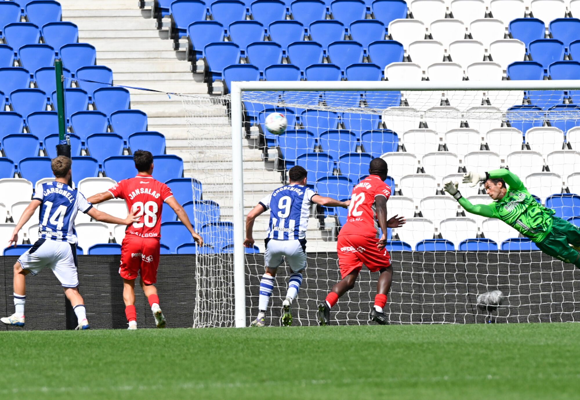 El partido Real Sociedad B-Córdoba CF, en imágenes