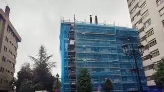 Herido muy grave un trabajador tras caer de un andamio desde unos 20 metros de altura en Oviedo