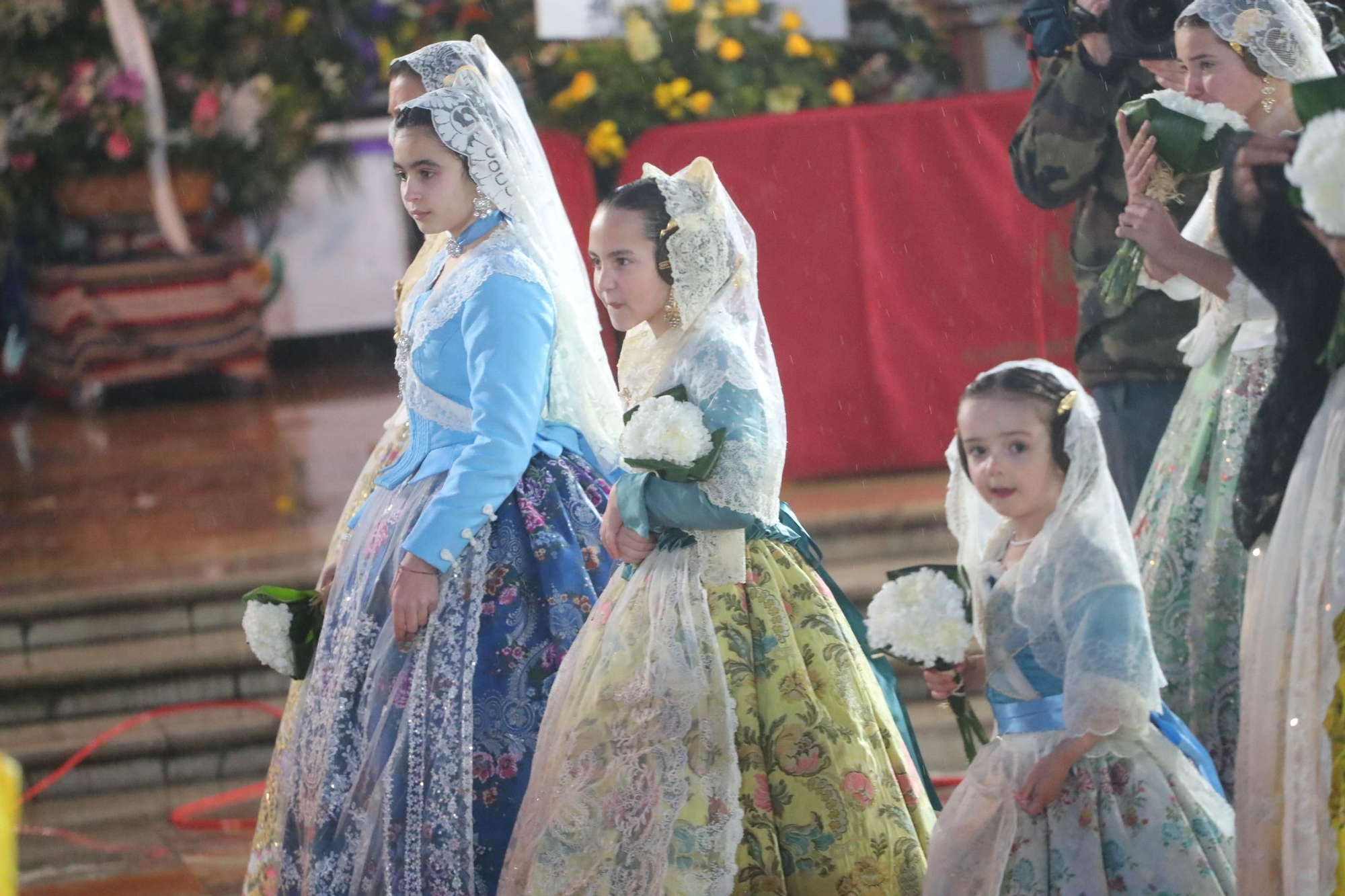 Búscate en el primer día de ofrenda por la calle de la Paz (entre las 19:00 a las 20:00 horas)