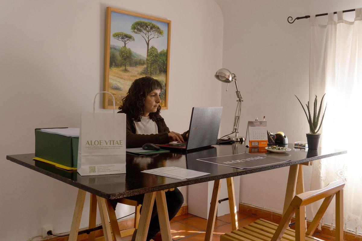 Lidia Cerdá, fundadora de Aloe Vitae y establecida en Alfafara, Alicante